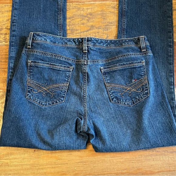 Tommy Hilfiger y2k Straight Leg  Dark Denim 2007 Size 12 Short - Picture 1 of 10